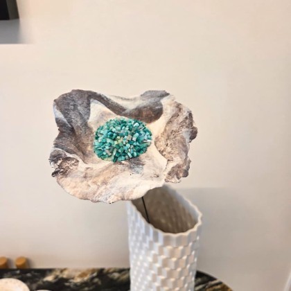 Grande Fleur en porcelaine & éclats de verre de Murano - Sandrine Morilleau